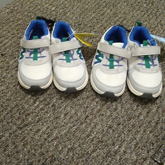 2 pair Wonder Nation shoes size 10 - Picture 2 of 4
